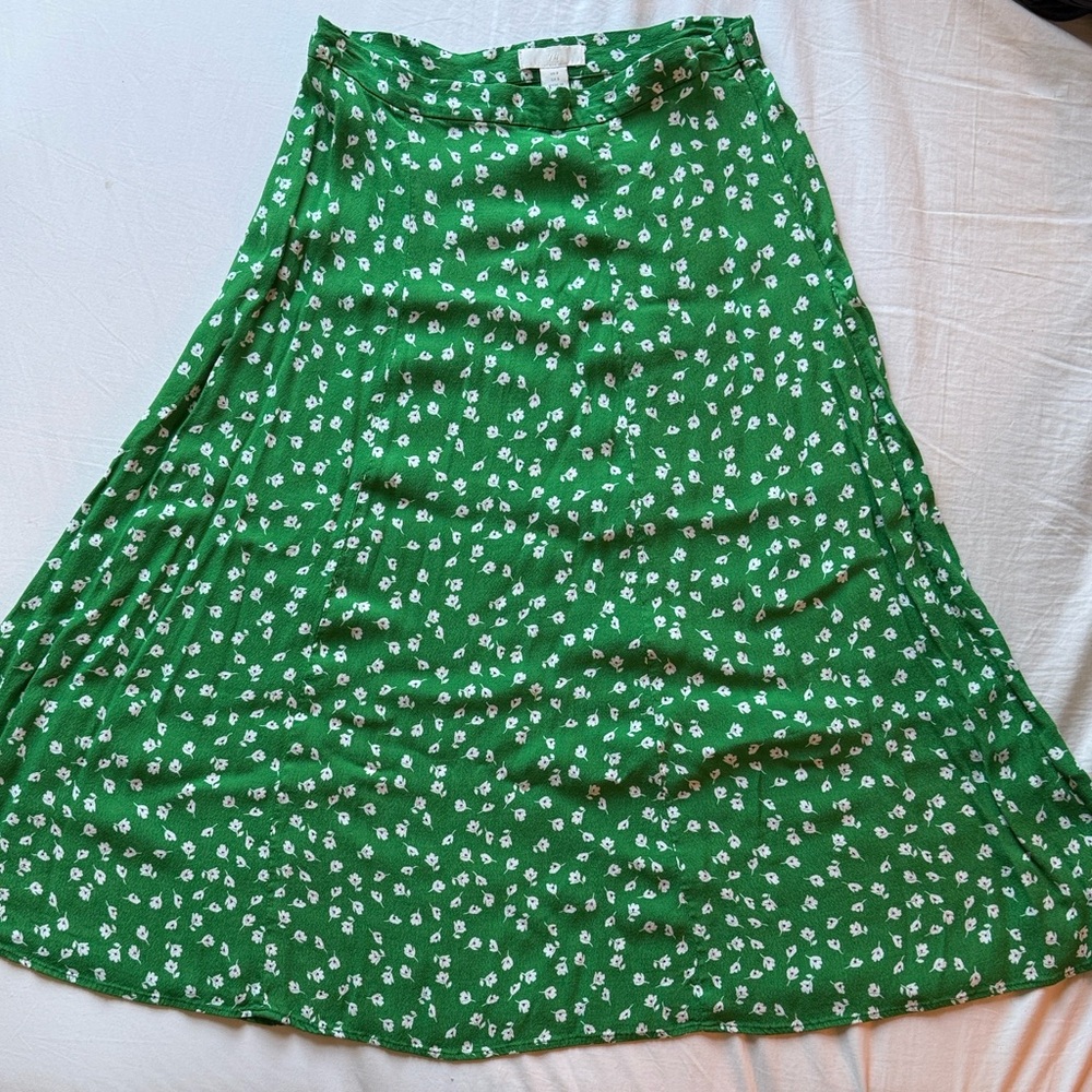 H&M | Green Floral Midi Skirt | Size 8